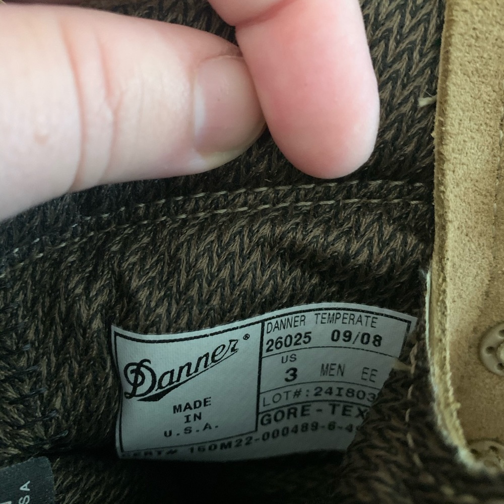 Danner kids size 3 hiking boots! Never worn!